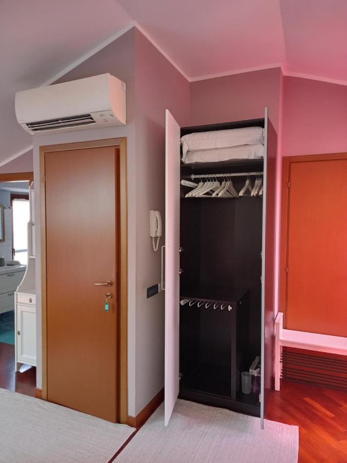 La Mansarda Di Mi&Lo Junior Suite Bollate Ngoại thất bức ảnh